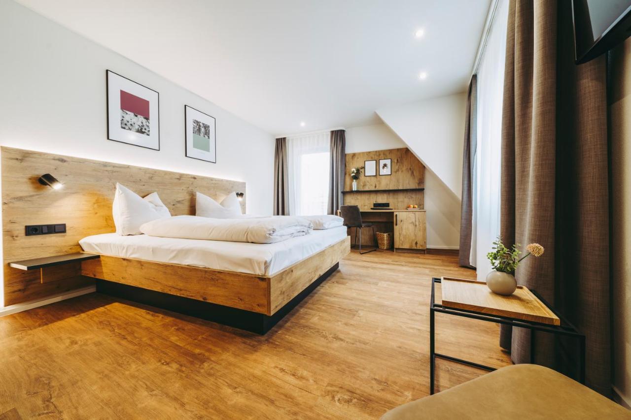Pflugwirts Hotel Und Gasthaus 오버키르히 외부 사진