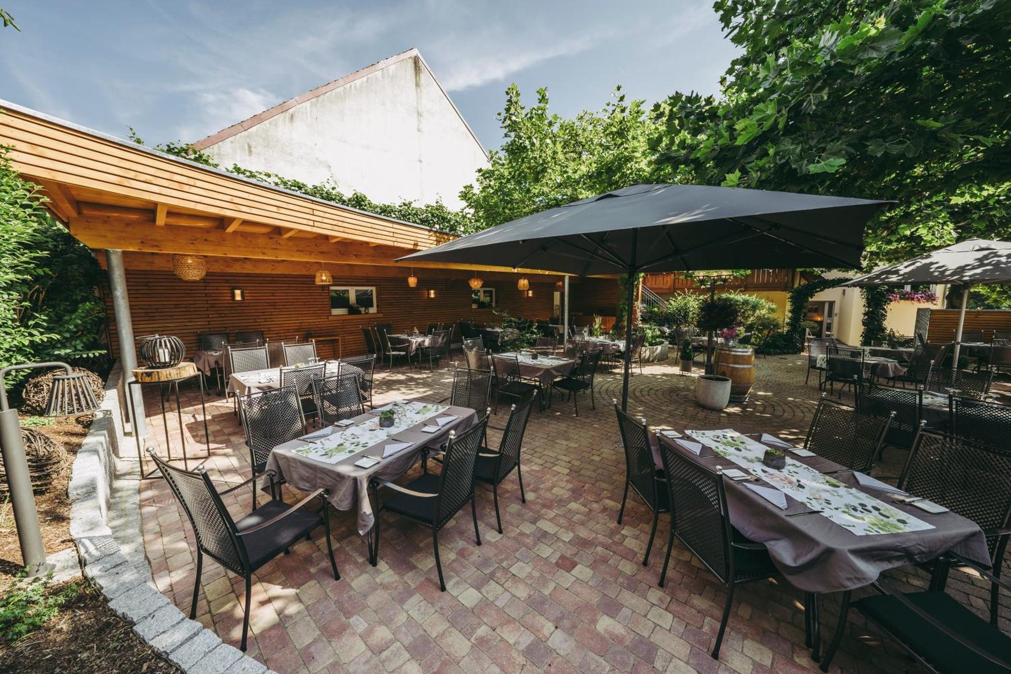 Pflugwirts Hotel Und Gasthaus 오버키르히 외부 사진