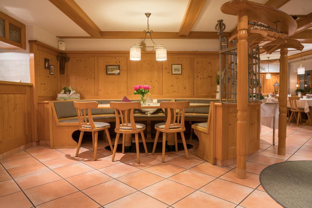 Pflugwirts Hotel Und Gasthaus 오버키르히 외부 사진