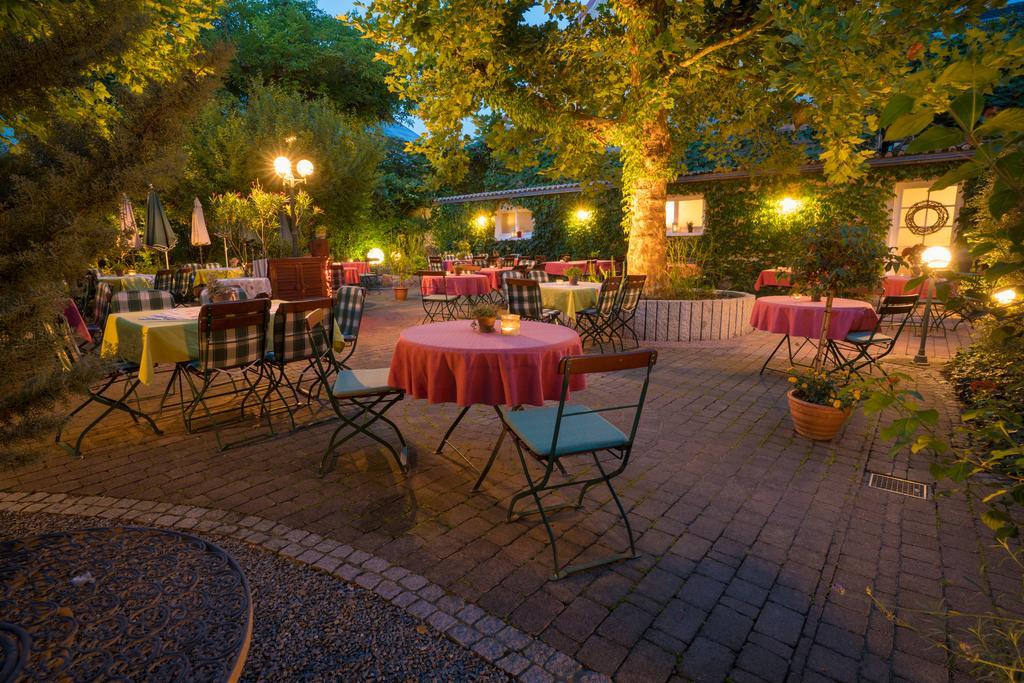 Pflugwirts Hotel Und Gasthaus 오버키르히 외부 사진
